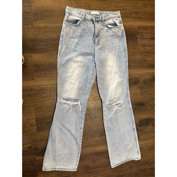 Flying Monkey Vintage Women's Dad Jean- SIZE 29 X34 Flared Distressed Lightwash - Picture 1 of 9